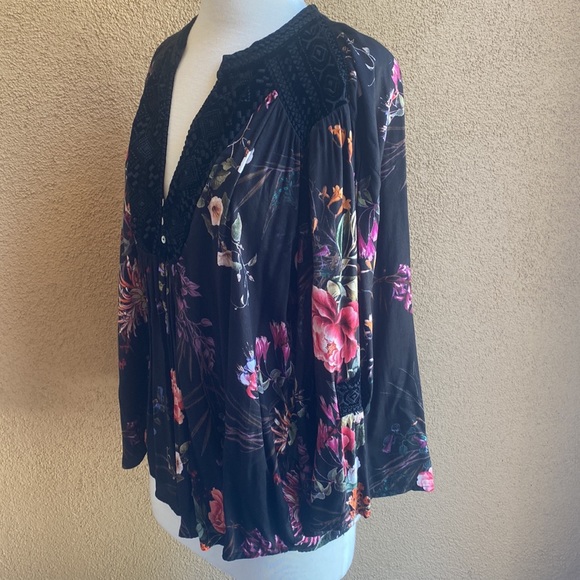 JOHNNY WAS SILK AND VELVET BLOUSE - Picture 2 of 9